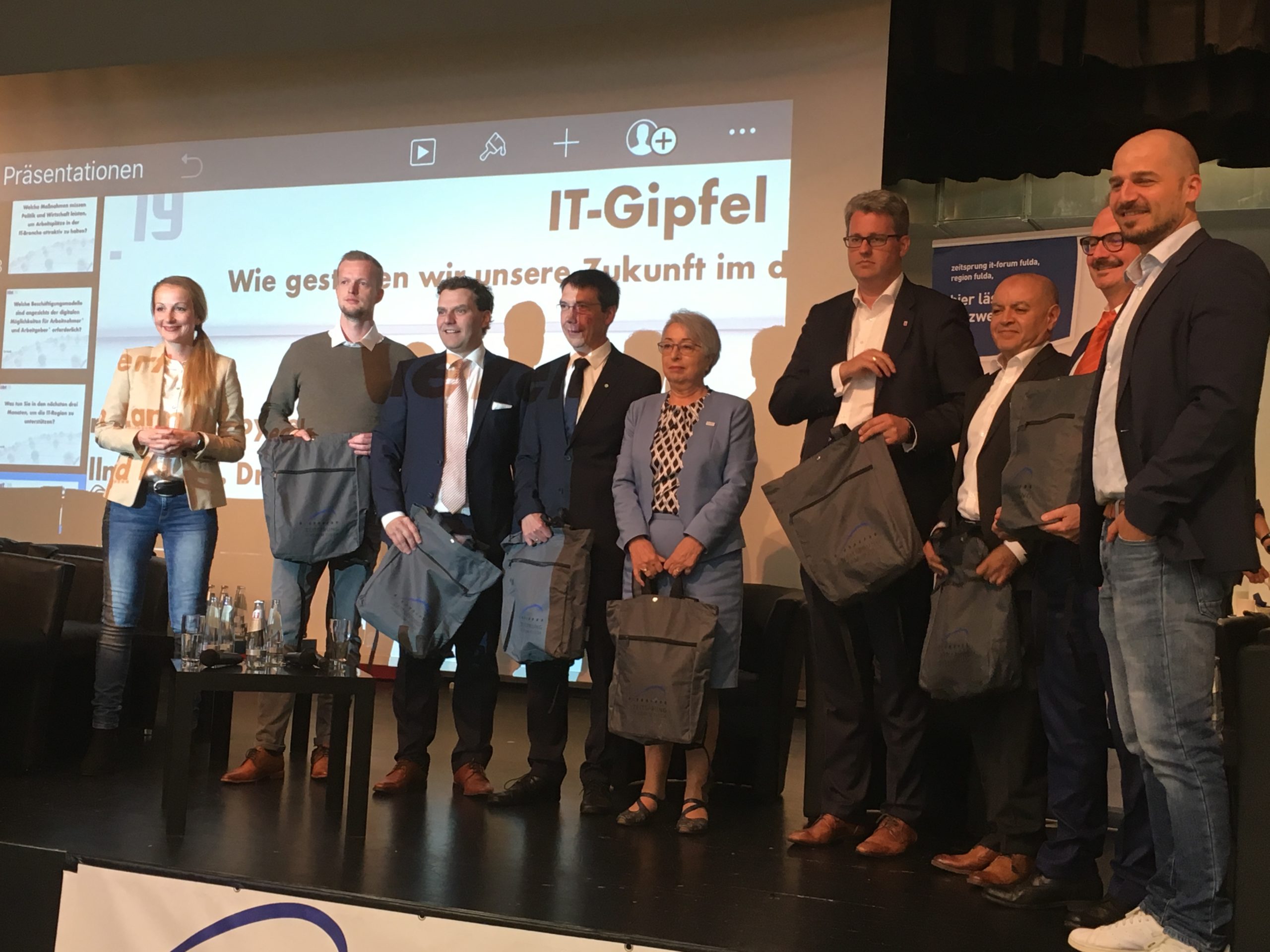 Erster IT-Gipfel der Region Osthessen: „Bürokratie-Abbau für Start-Ups“